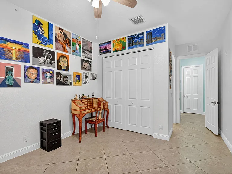 10247 Isle Wynd Ct — Photo 47