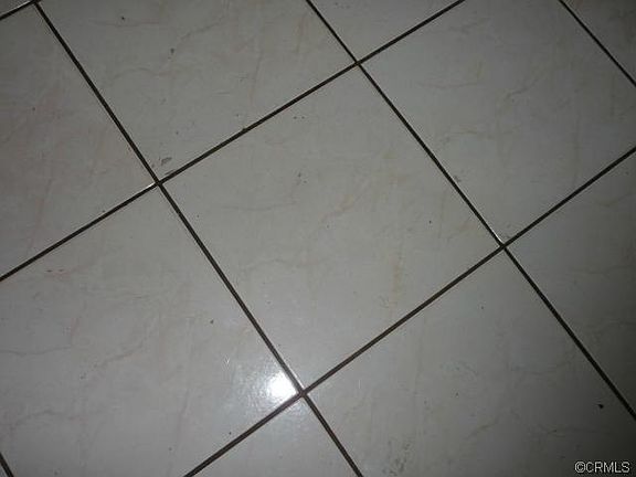 4th image of 2867 E Standish Ave