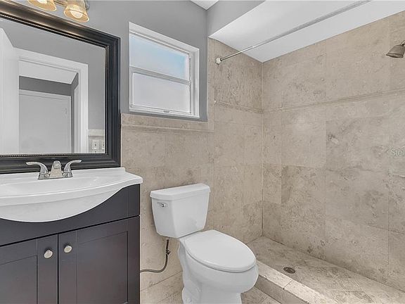 4th image of 2529 Sunfish St #4