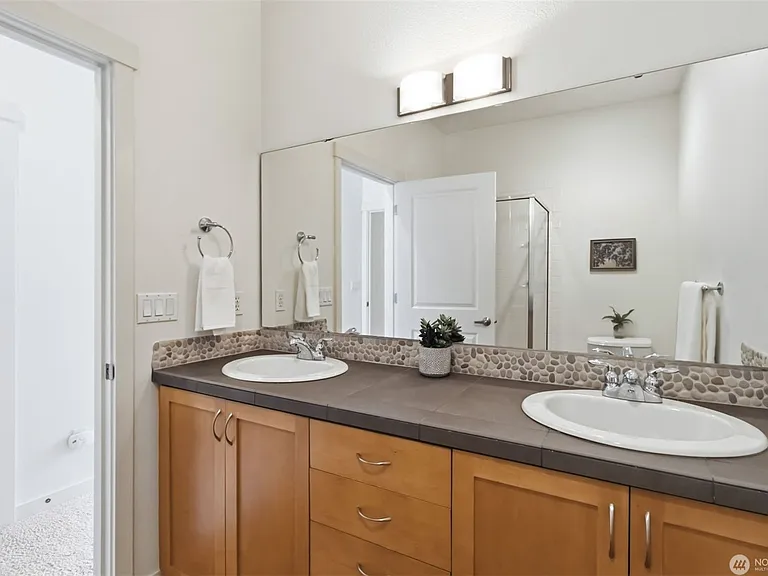 2225 NW Moraine Pl — Photo 22