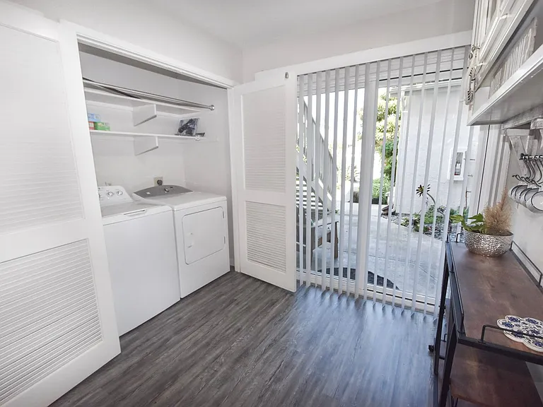 79 Kingston Ct. — Photo 12
