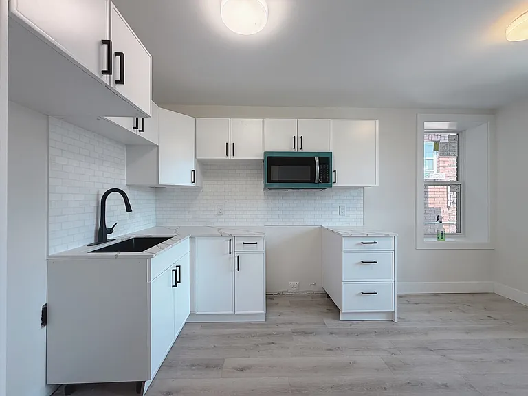 22 Grant Ave #3 — Photo 8