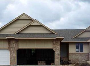 2716 N Bluestone St, Andover, KS 67002