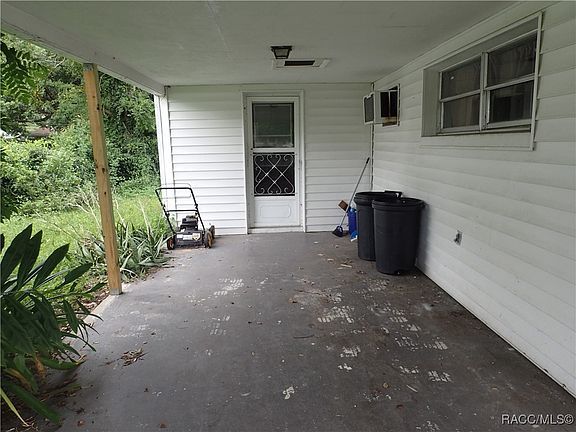 2nd image of 30 Plaza St
