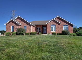 4209 Hampton Ln, Quincy, IL 62305