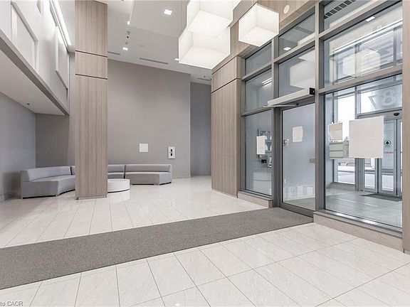 3rd image of 2093 Fairview St #611