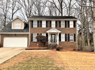 1815 Meadowchase Ct, Snellville, GA 30078