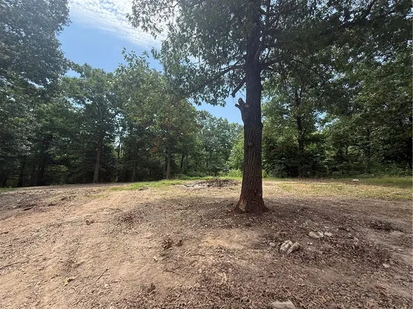 15435 Realtree Rd, Gravette, AR 72736