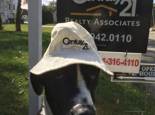 56 Sassafras St, Providence, RI 02907