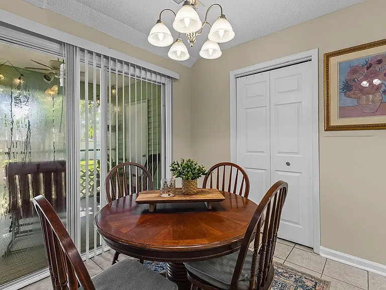 6240 April Pine Cir #F — Photo 11
