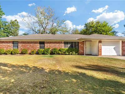 209 W Eliff St, Siloam Springs, AR, 72761