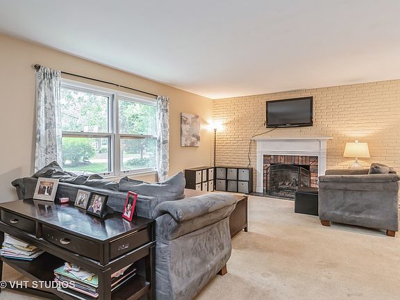 2nd image of 1012 Plum Hollow Ct