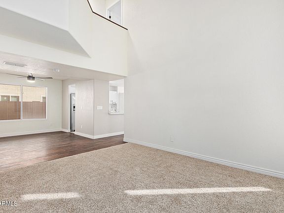 4th image of 3117 E COTTONWOOD Lane