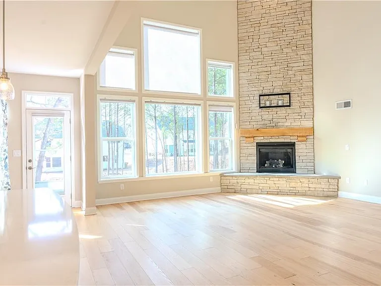 8040 Scenic Ridge Way — Photo 7