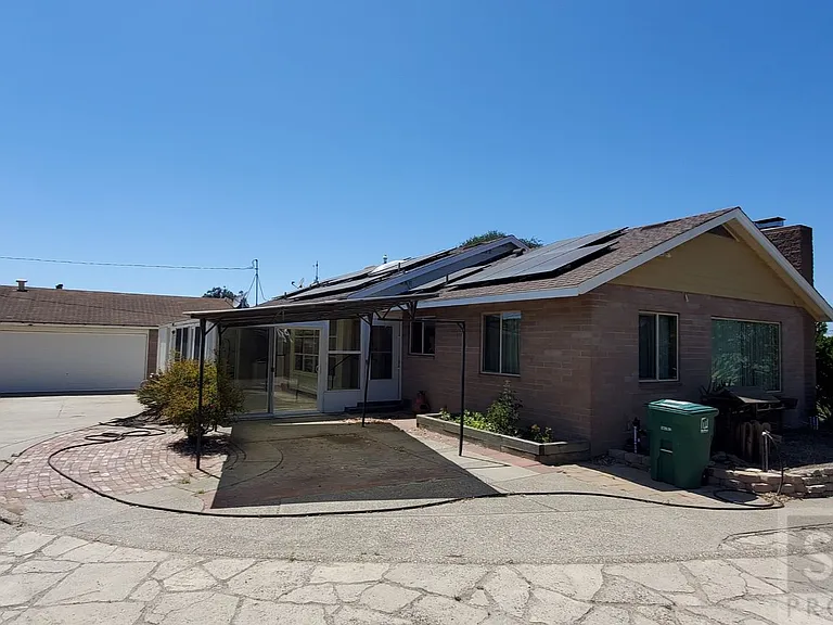 210 Pabst Ln — Photo 30