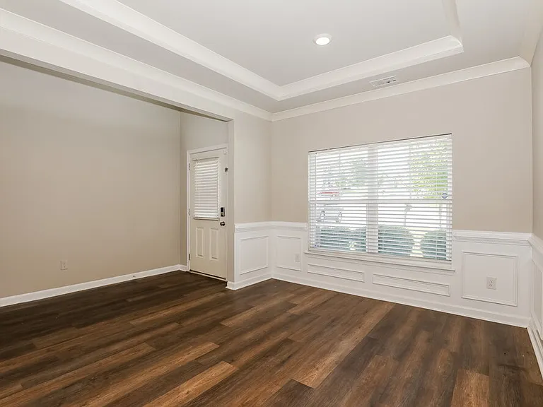 12222 Shelby Ct — Photo 6
