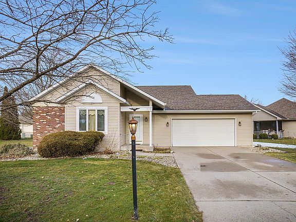 2nd image of 315 Park West Dr