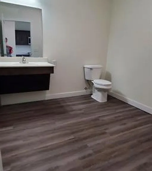 715 Lake Shore Dr NE #106 — Photo 25