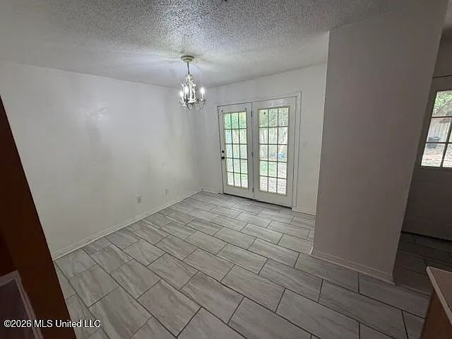 3 bed, 1.5 bath, 1116 sqft, $1,100 — Photo 3