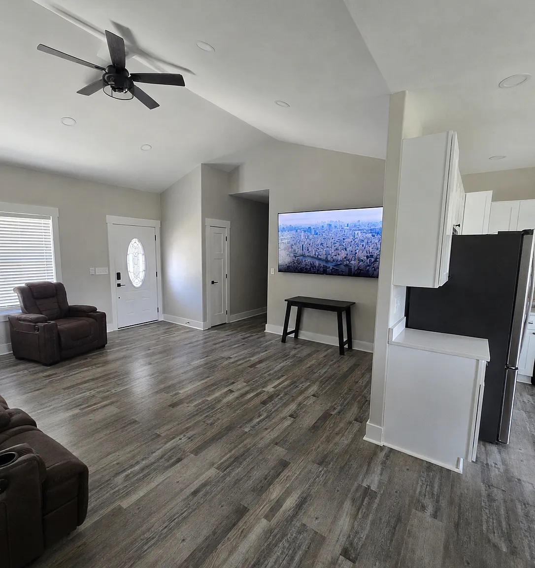 3 bed, 1550 sqft, $2,075 — Photo 2