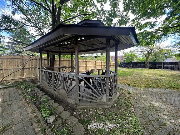 3rd image of 5 Gerald Ave #1