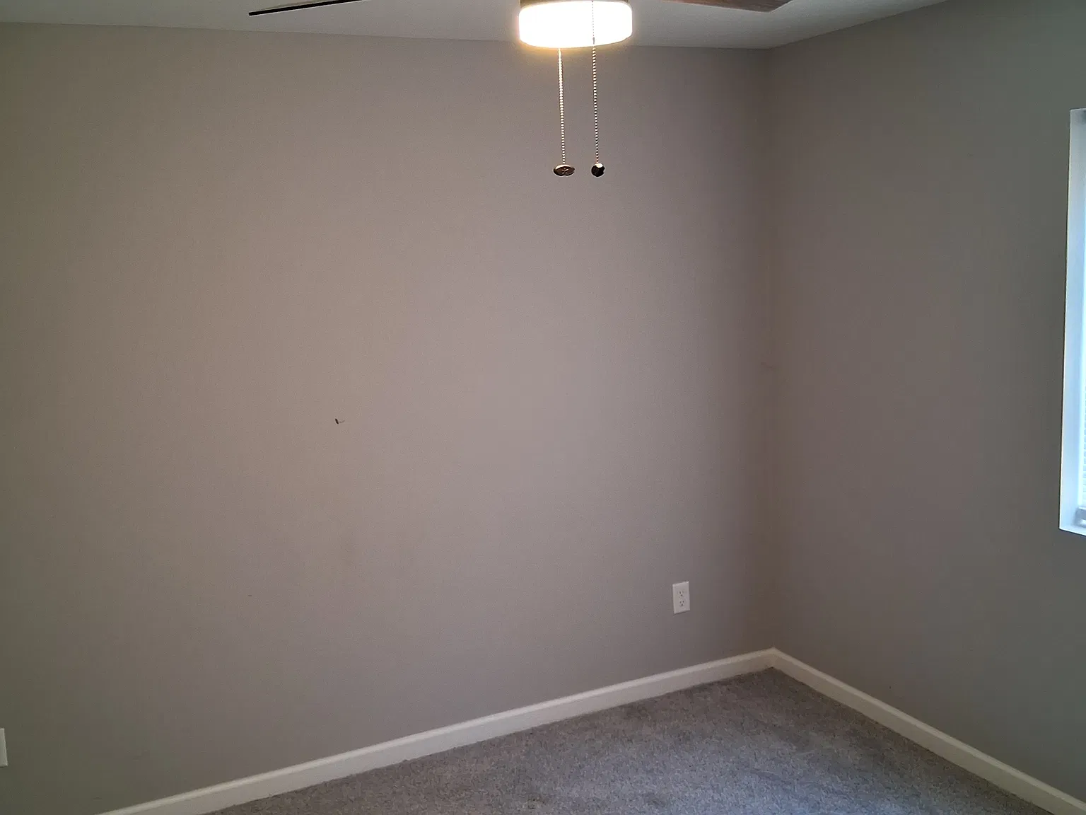 4 bed, 2.5 bath, 2200 sqft, $2,700 — Photo 2
