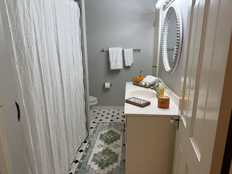 204 Kings Mountain St — Photo 10