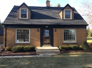 11929 N Wauwatosa Rd, Mequon, WI 53097