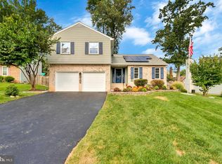 5106 Kings Grove Ct, Burke, VA 22015