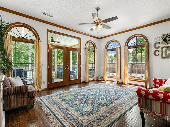 2nd image of 2802 S Laurel Crossing Cir