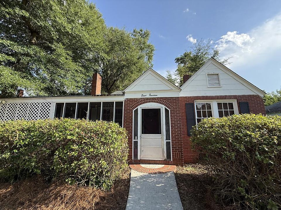 1st image of 814 1st Ave