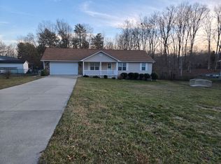 39 Calloway Dr, Crossville, TN 38555