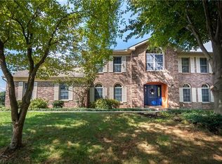 6389 Sauterne Dr, Macungie, PA 18062