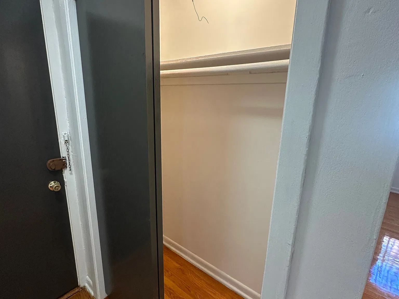 2 bed, 1.0 bath, $1,875 — Photo 4