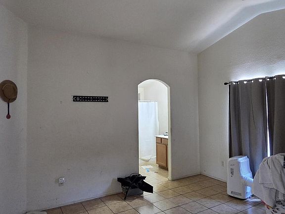 3rd image of 2399 E Calle Lena Verde