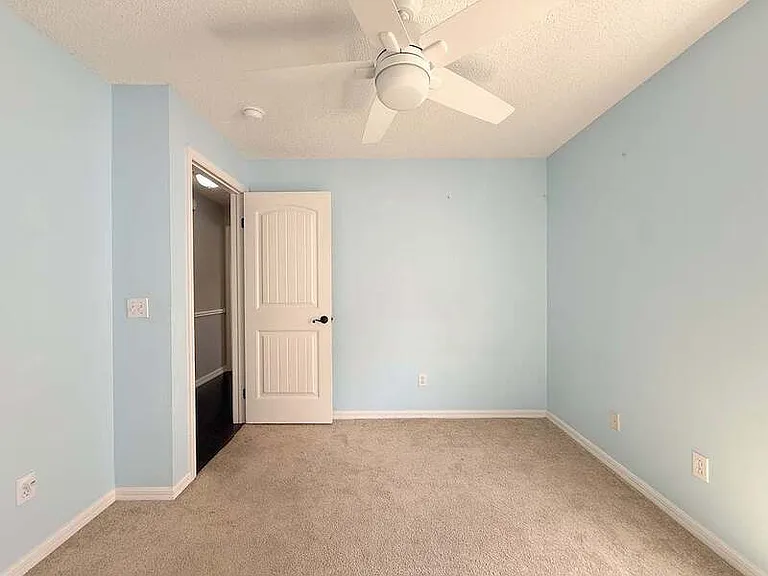 1118 Hardwood Dr — Photo 35