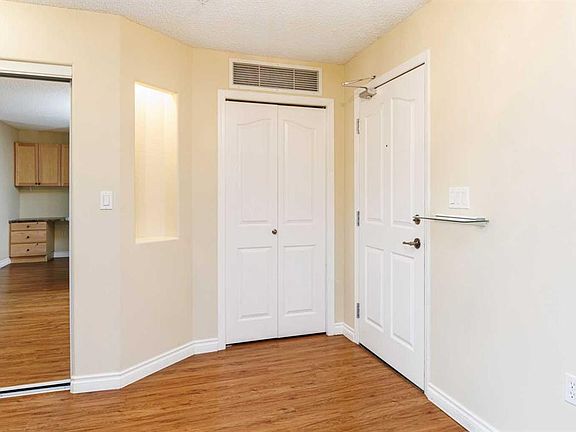 3rd image of 18 E Averill St #214