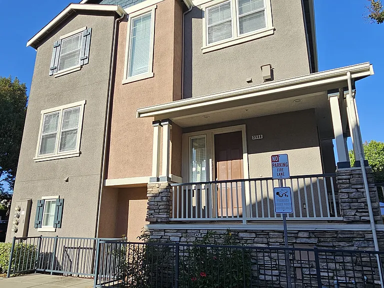3538 Altamira Ter — Photo 18