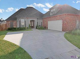 30952 Concord Dr, Walker, LA 70785