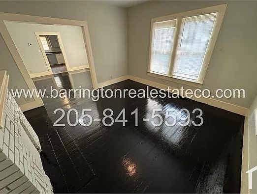 1909 Holbrook Ave — Photo 2
