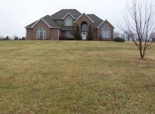 9711 S Windsor Dr, Lees Summit, MO 64086