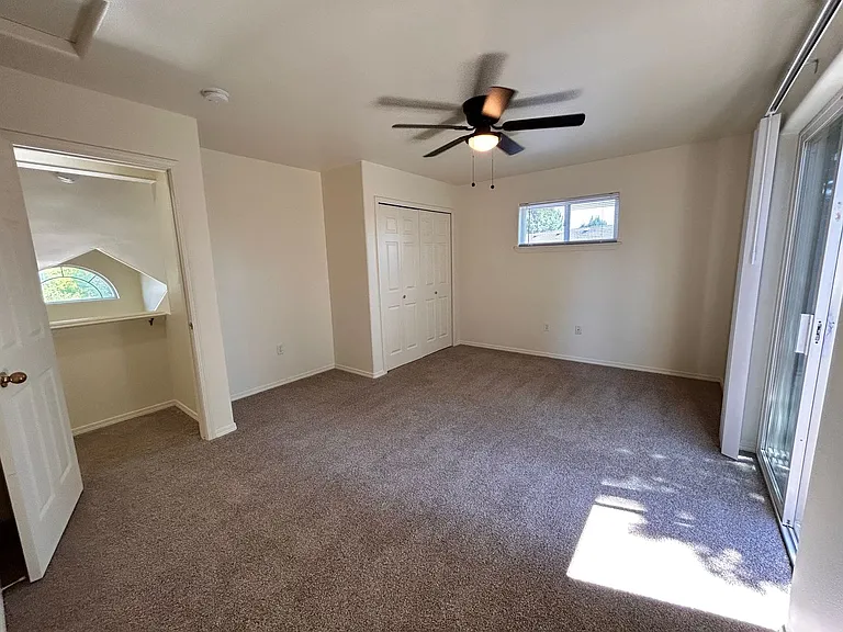2965 NE Worthington Ct #1 — Photo 13