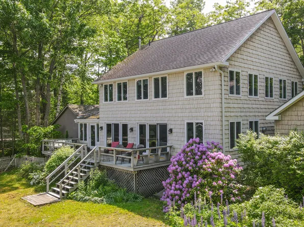 33 Crest Street, Northport, ME 04849