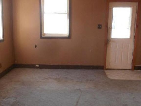 5th image of 14013 Mill St