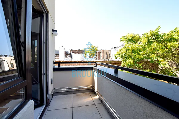 Rented by null | media 10