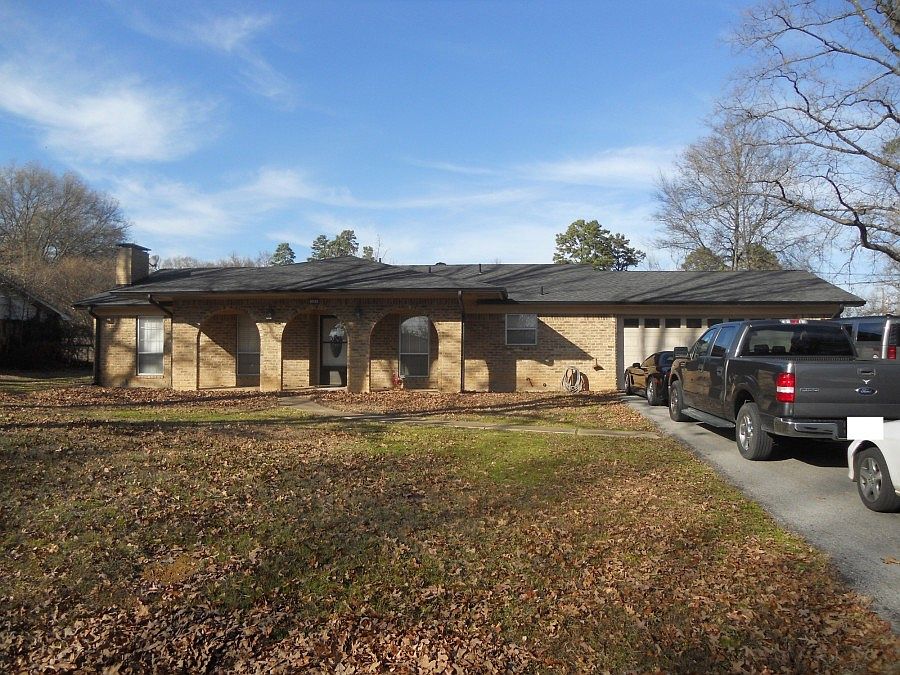 1st image of 107 Park Dr