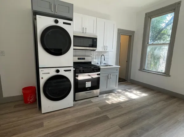 1148 Summit Avenue image 1 of 6