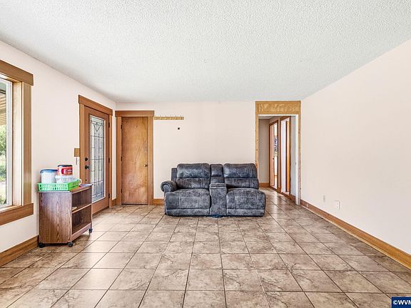 4th image of 34938 Ede Rd