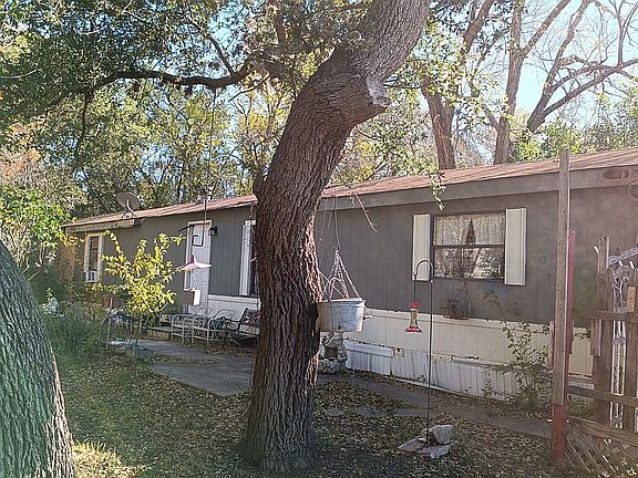 5th image of 504 Wood Dr