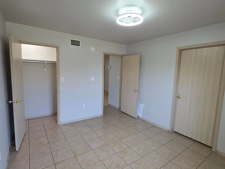 1015 S Glenwood Ave #1-4 — Photo 5